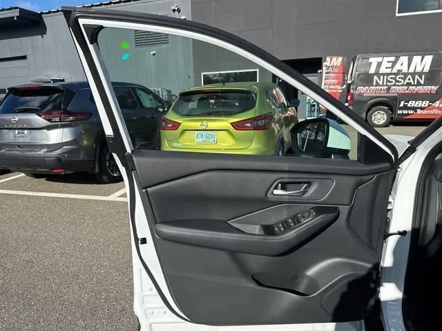 New 2026 Nissan Rogue SV image 9