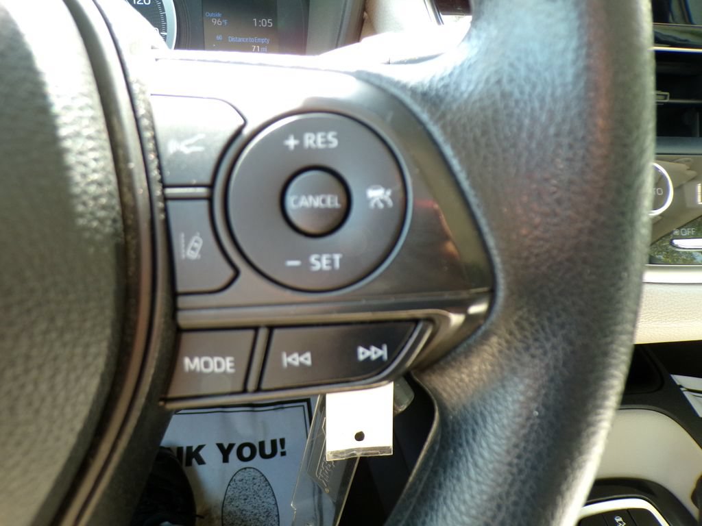 Used 2021 Toyota Corolla LE FWD image 31