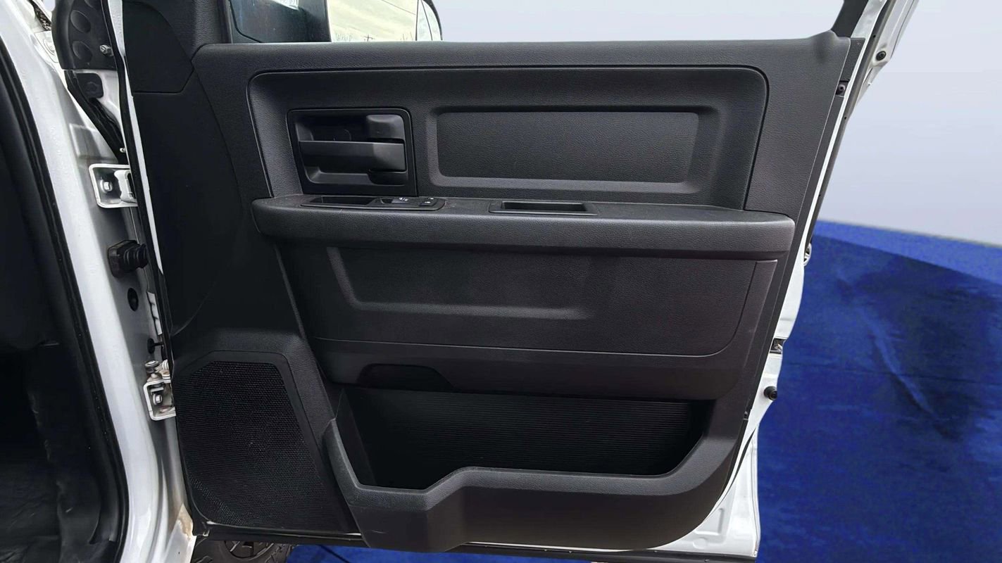 Used 2017 RAM 2500 Tradesman w/ Chrome Appearance Group AWD/4WD image 16