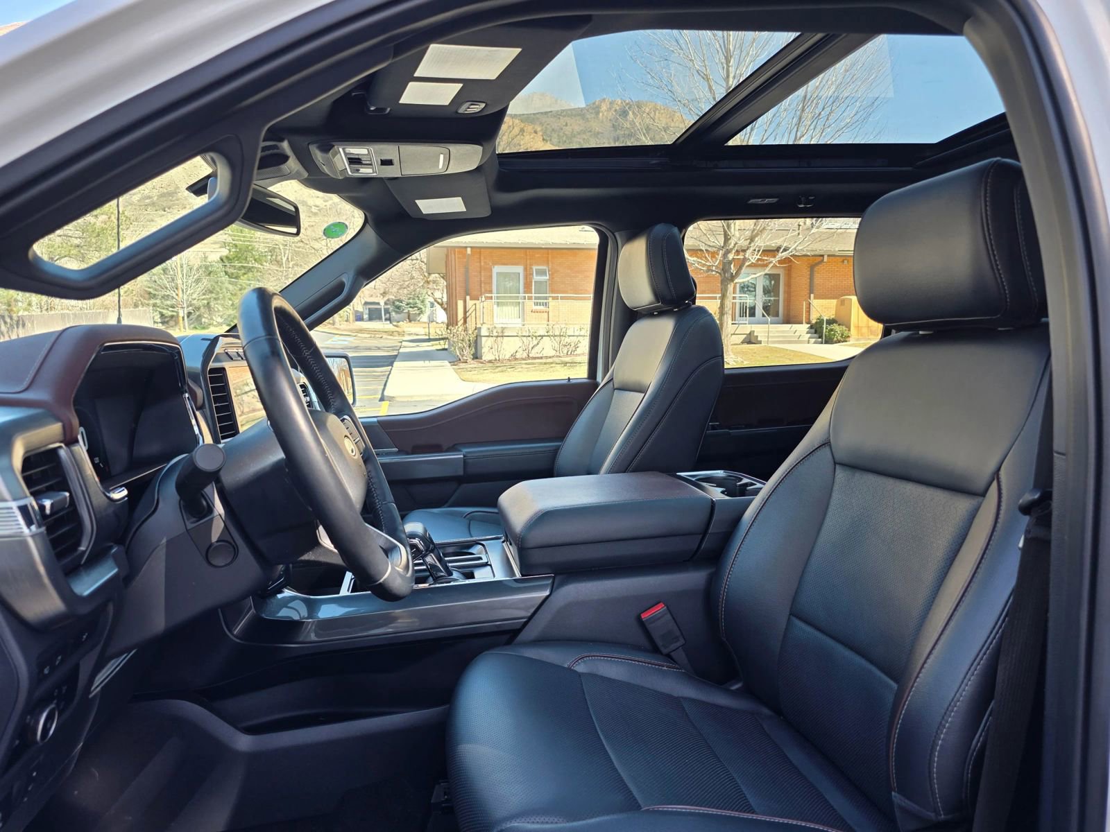 Used 2023 Ford F150 Lariat w/ Equipment Group 502A High image 3