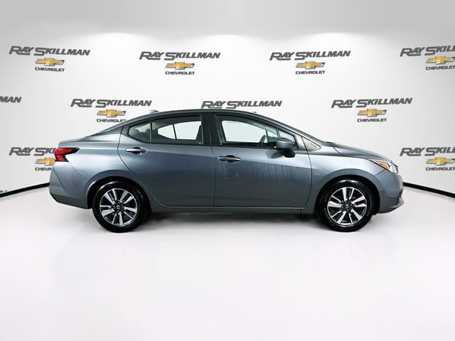 Used 2022 Nissan Versa SV FWD image 8