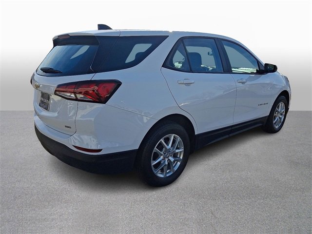 Used 2022 Chevrolet Equinox LS image 4