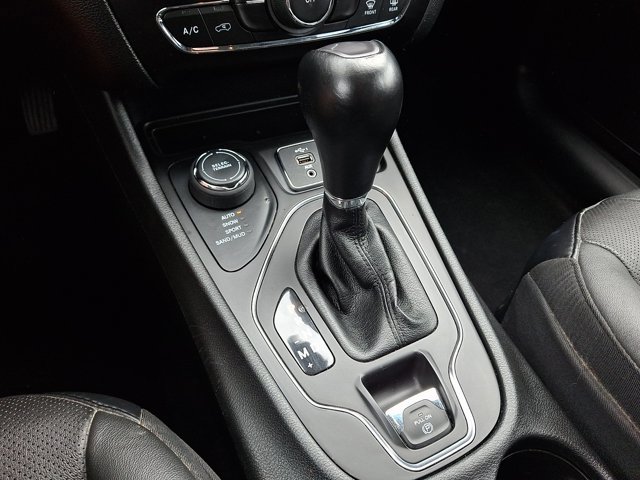 Certified 2021 Jeep Cherokee Latitude Lux AWD/4WD image 18
