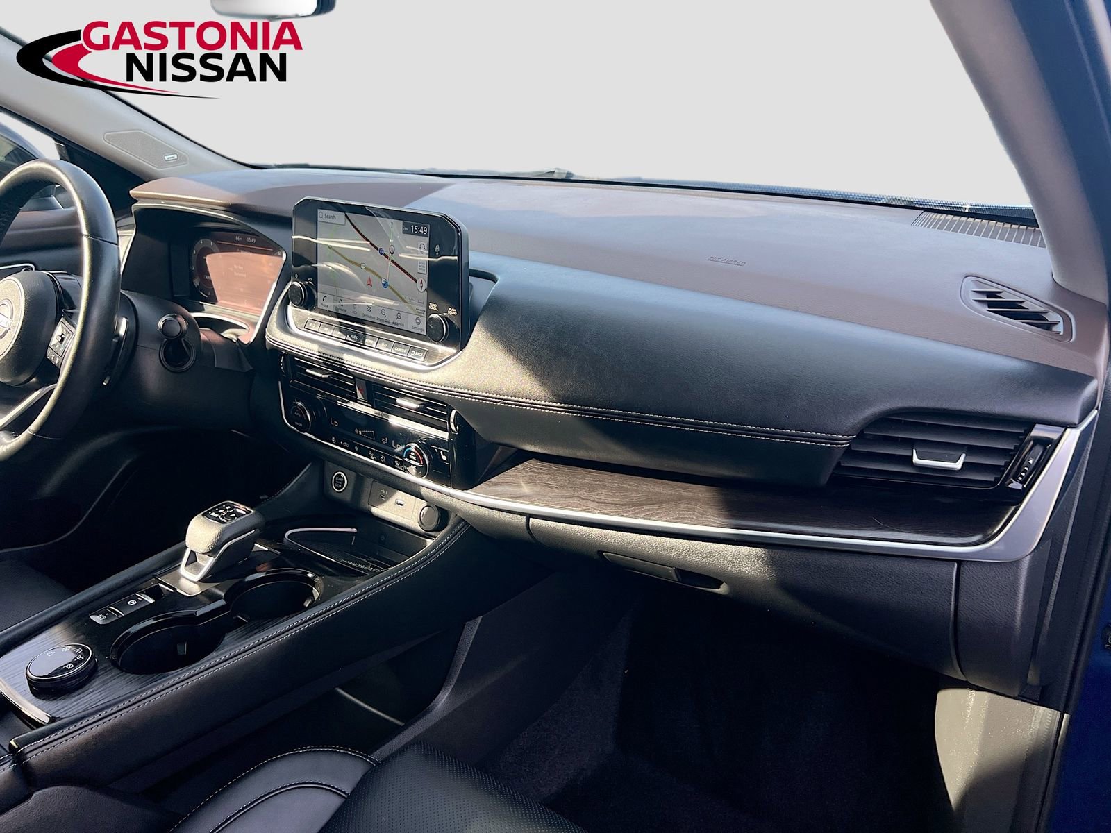 Used 2023 Nissan Rogue Platinum image 39