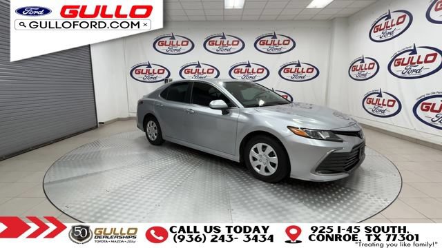 Used 2022 Toyota Camry LE FWD image 2