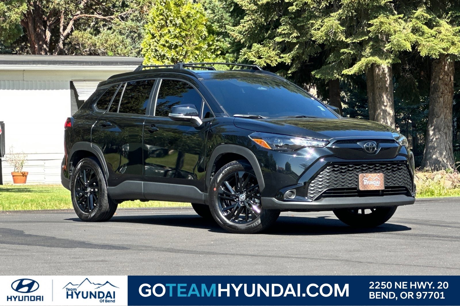 Used 2024 Toyota Corolla Cross AWD Hybrid w/ Moonroof Package