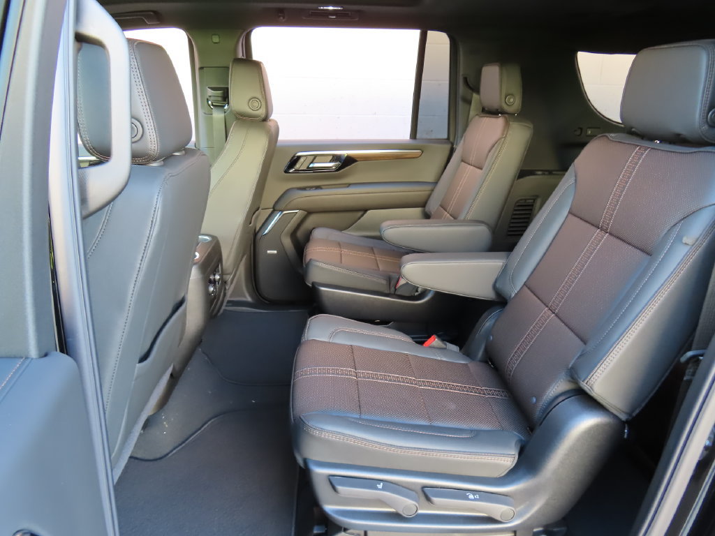 New 2027 Chevrolet Suburban High Country AWD/4WD image 26
