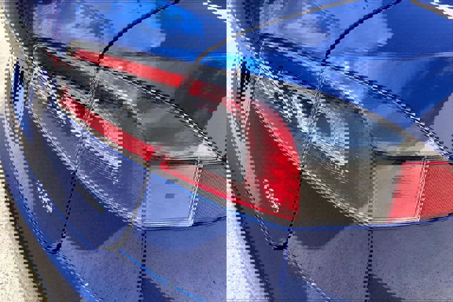 Used 2015 Tesla Model S 70D AWD/4WD image 33