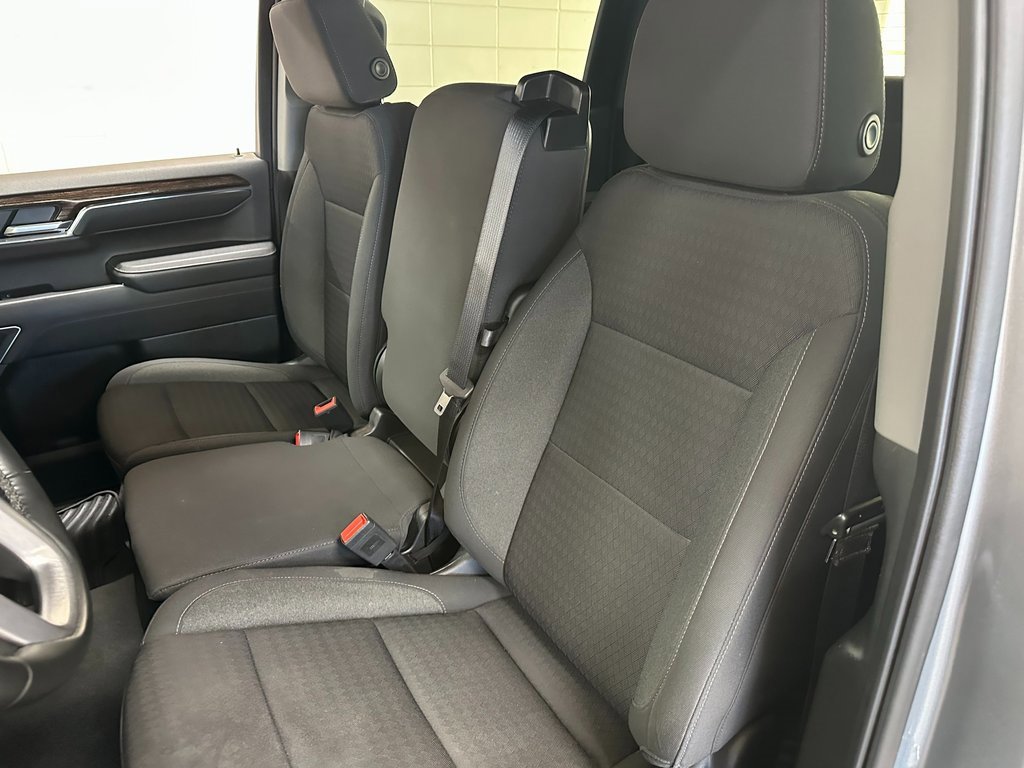 Used 2023 GMC Sierra 1500 SLE image 33