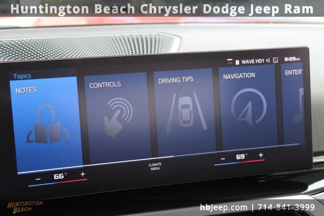 Used 2023 BMW M2 image 23