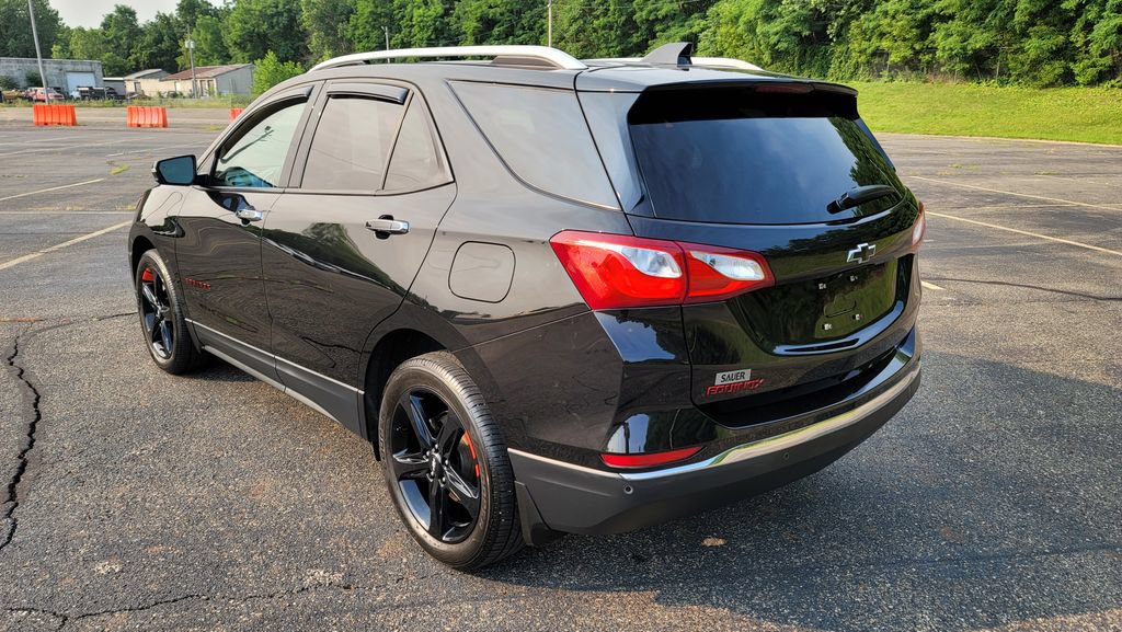 Used 2020 Chevrolet Equinox Premier w/ Premier Redline Edition FWD image 9