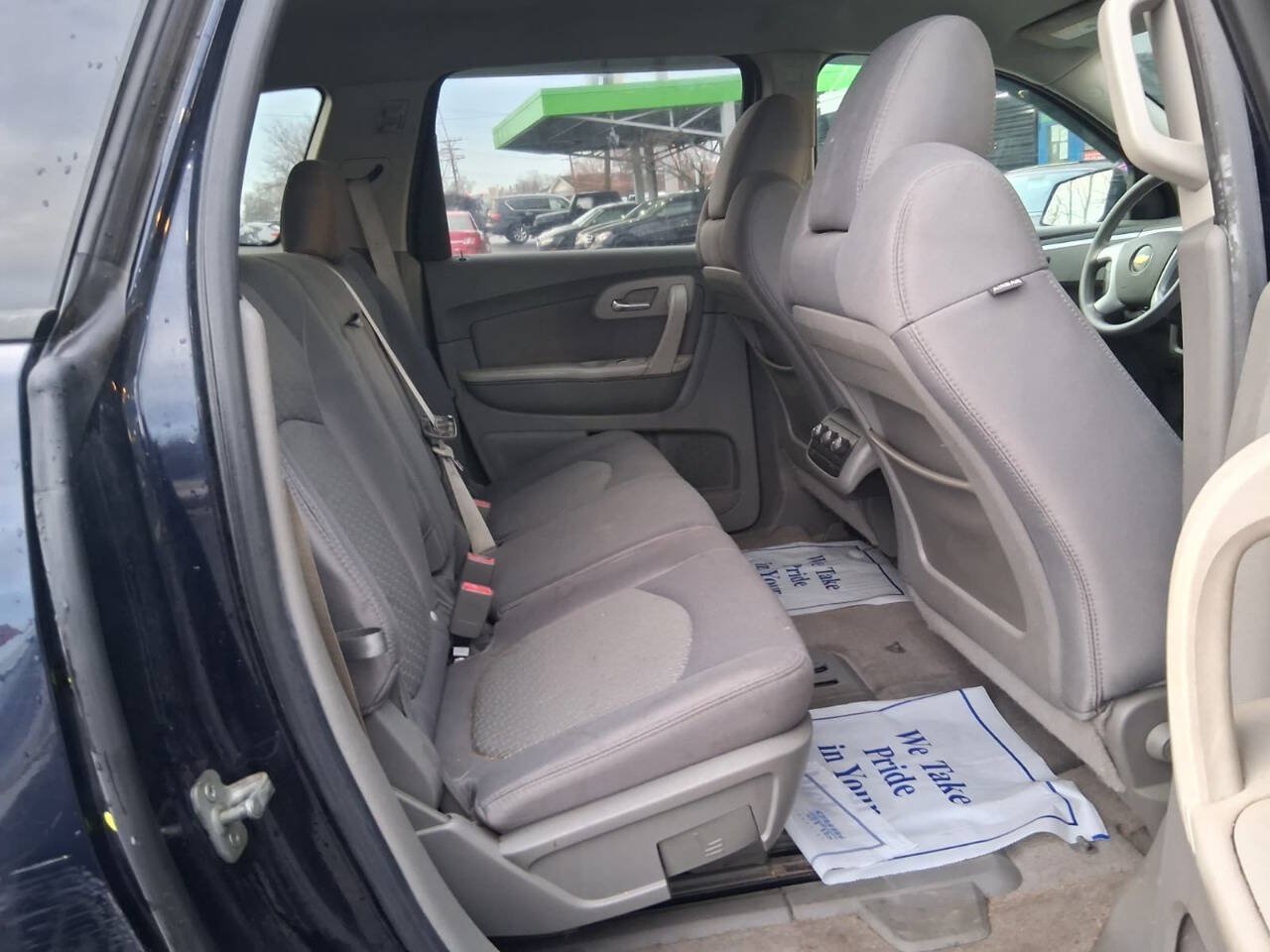Used 2010 Chevrolet Traverse LS FWD image 13