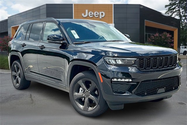 New 2025 Jeep Grand Cherokee Limited w/ Luxury Tech Group II image 2
