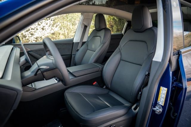 Used 2026 Tesla Model Y Long Range image 37