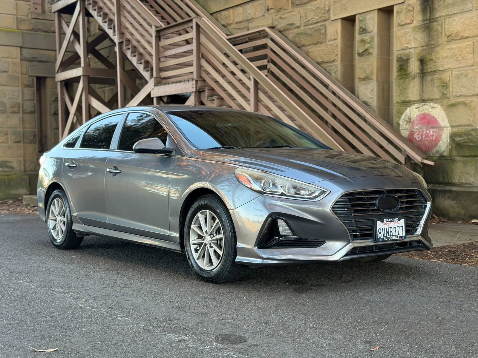 Used 2018 Hyundai Sonata SE image 2