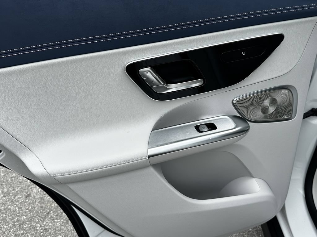 New 2026 Mercedes-Benz EQE 320 4MATIC SUV image 25