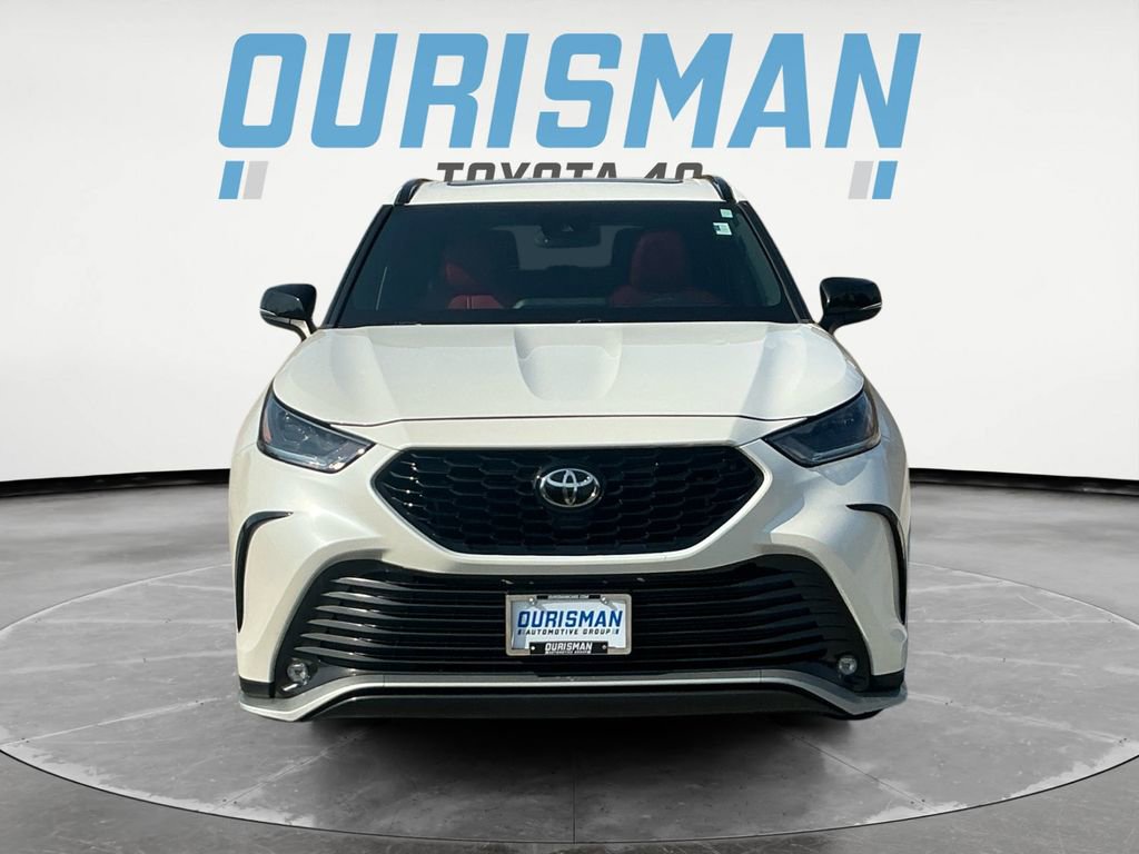 Used 2021 Toyota Highlander XSE image 2