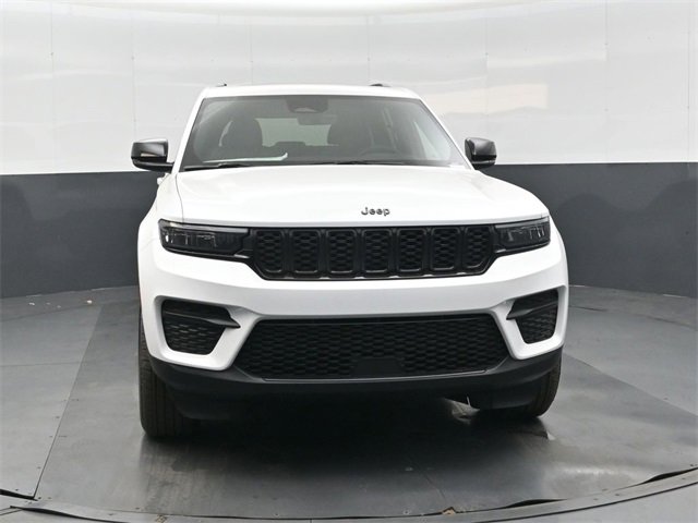 New 2025 Jeep Grand Cherokee Laredo image 10