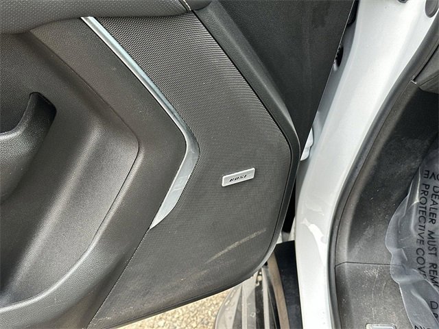 Used 2024 GMC Yukon SLT image 23