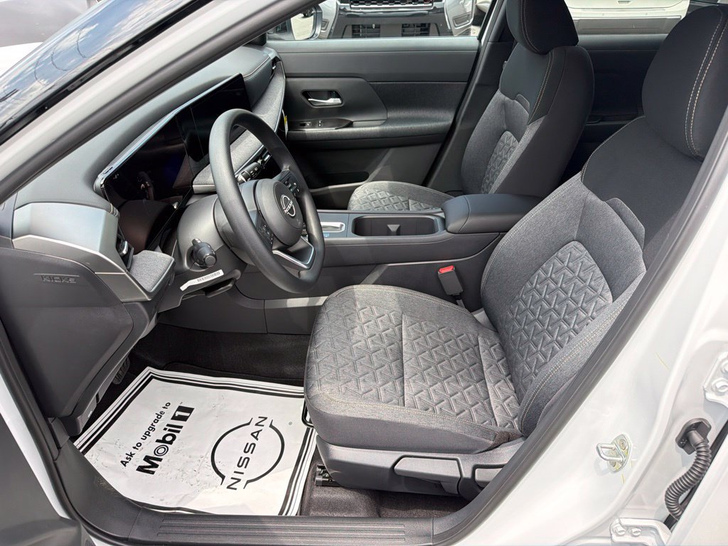 New 2026 Nissan Kicks SV w/ SV Premium Package AWD/4WD image 12