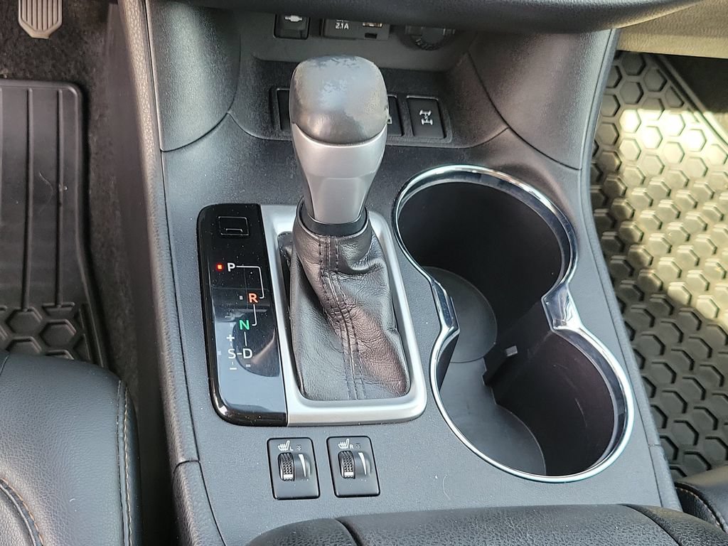 Used 2019 Toyota Highlander XLE AWD/4WD image 27