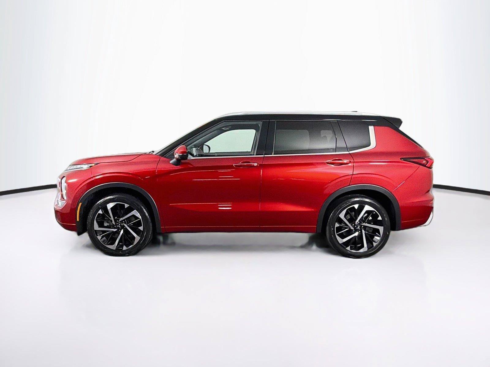 Used 2024 Mitsubishi Outlander SEL AWD/4WD image 8
