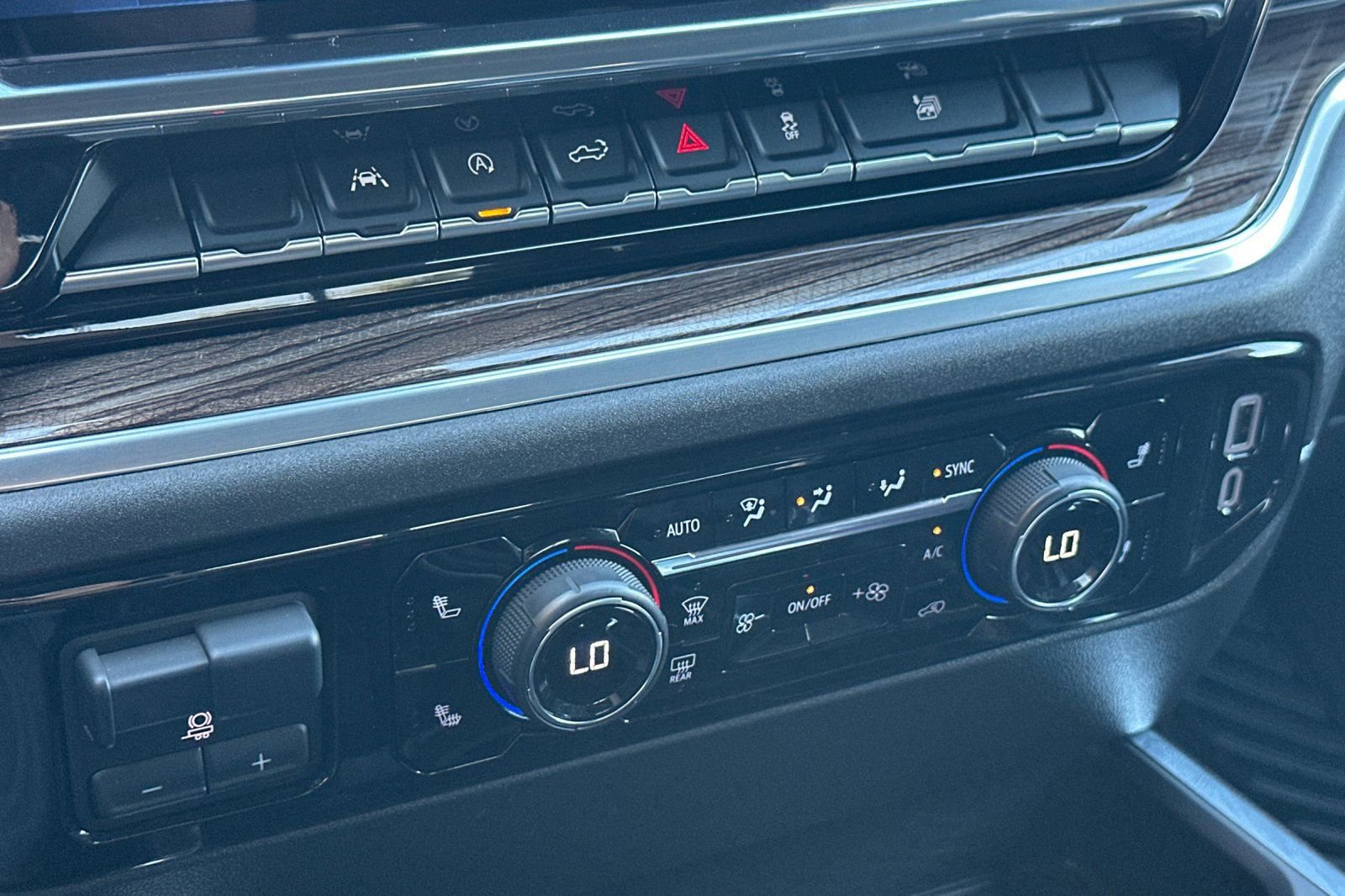 Used 2025 Chevrolet Silverado 1500 LT w/ All Star Edition Plus image 24