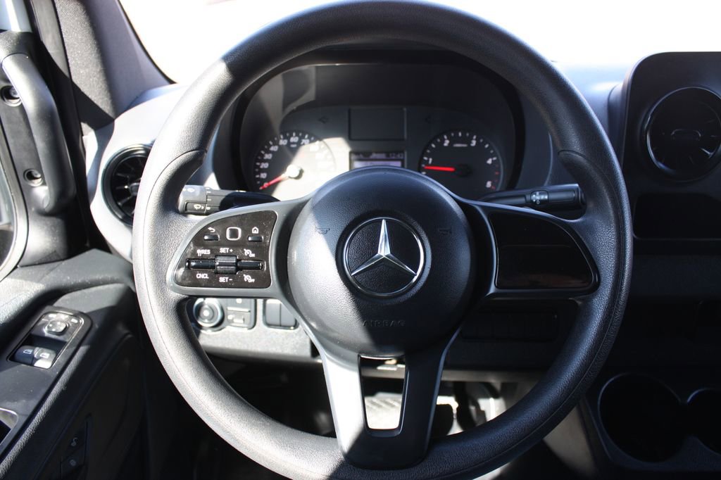 Used 2020 Mercedes-Benz Sprinter 144 Cargo image 18