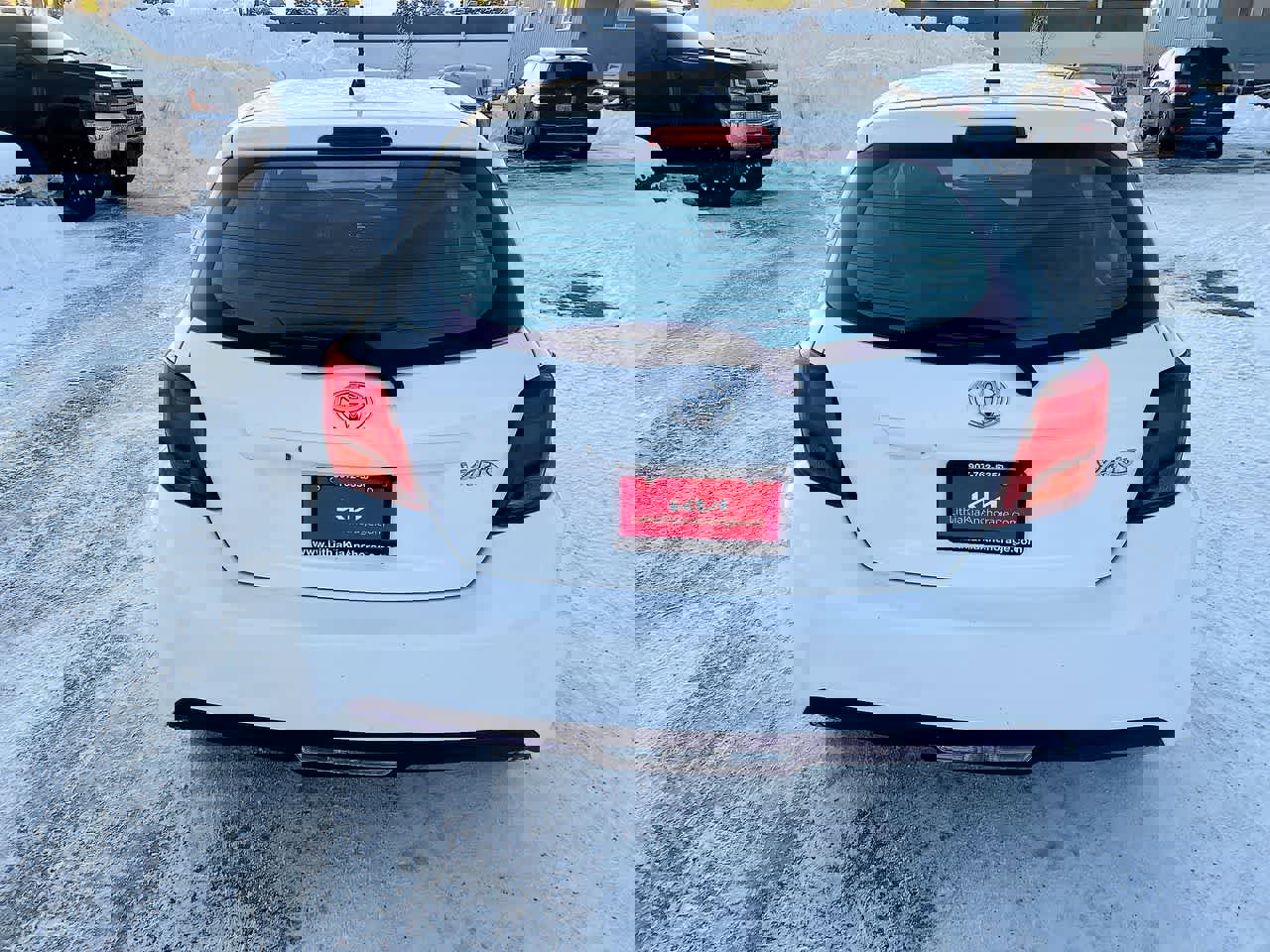 Used 2015 Toyota Yaris L image 27