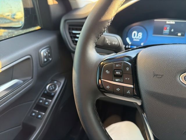 Certified 2023 Ford Escape Platinum w/ Premium Technology Package image 42