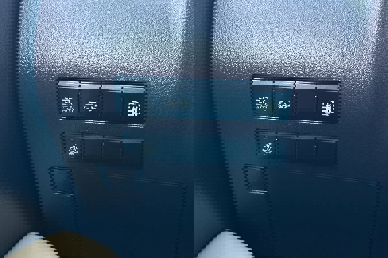 Used 2019 Lexus RX 450h AWD image 33