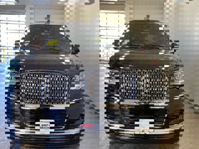 Certified 2024 Lincoln Navigator Reserve image 3