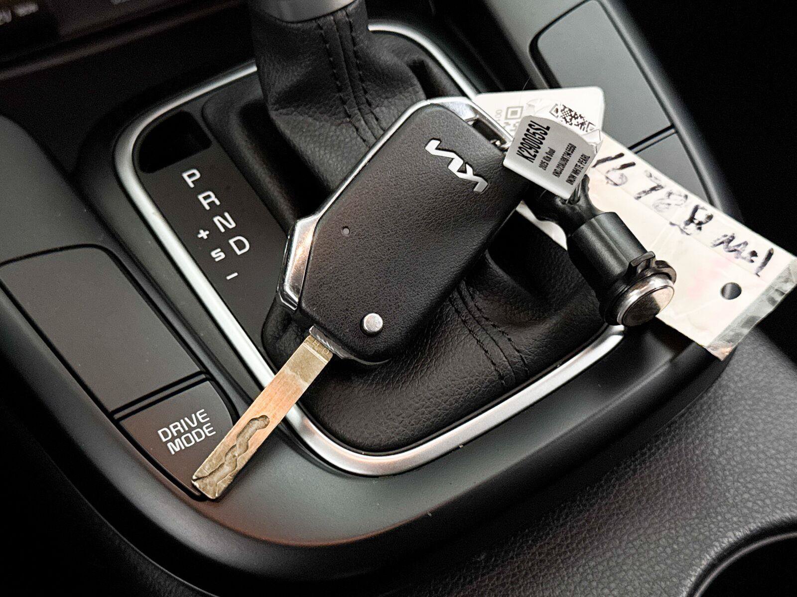 Used 2025 Kia Soul LX w/ LX Technology Package FWD image 36