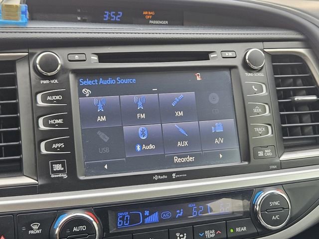 Used 2015 Toyota Highlander Limited image 35