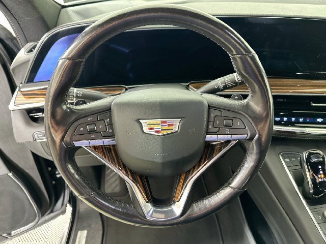 Used 2024 Cadillac Escalade ESV Luxury AWD/4WD image 14