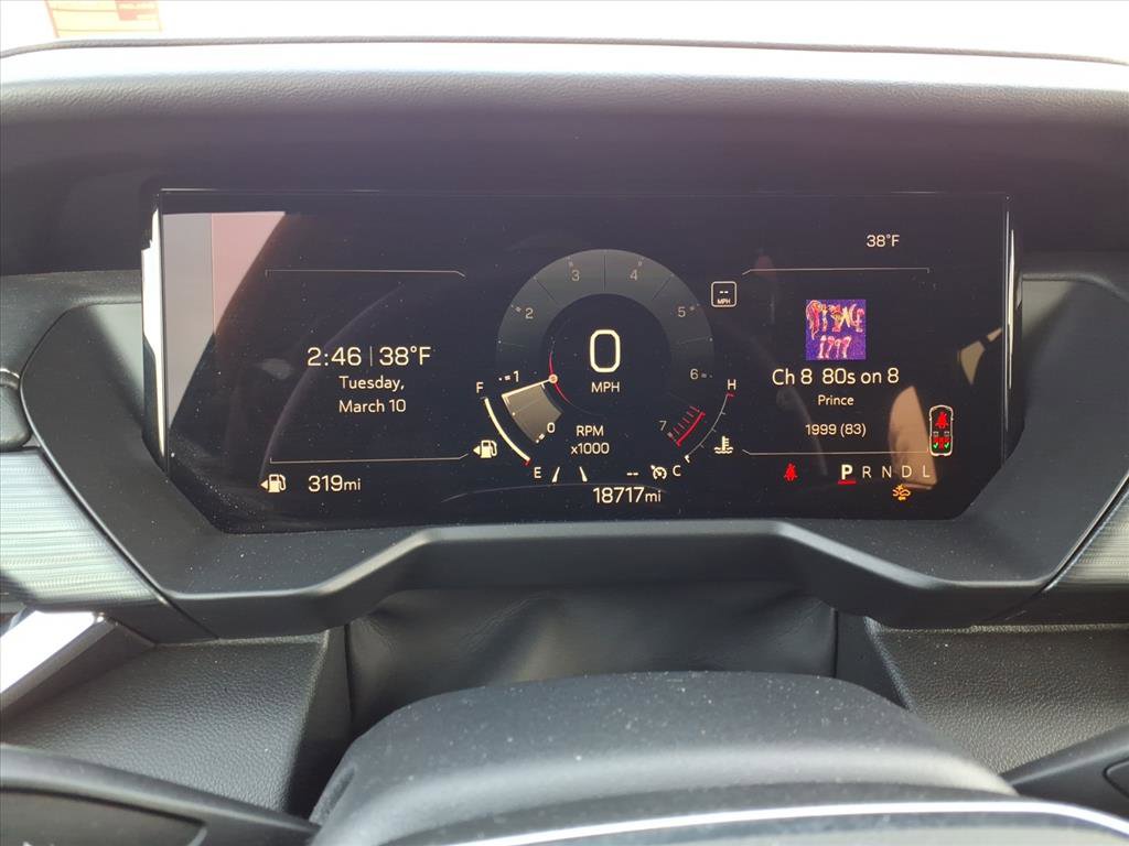 Used 2025 GMC Acadia Elevation image 27