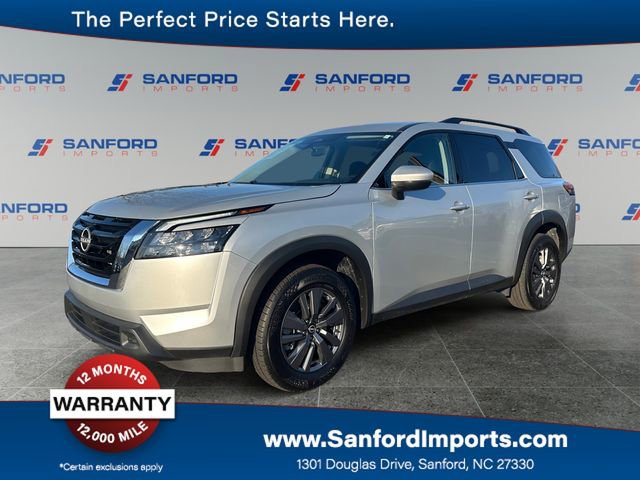 Used 2024 Nissan Pathfinder SV