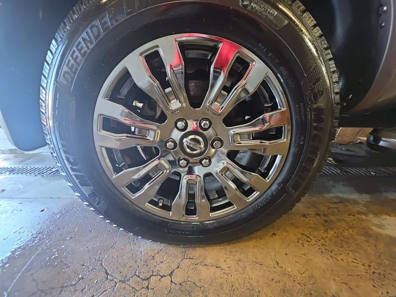 Used 2019 Nissan Titan Platinum Reserve w/ Platinum Utility Package AWD/4WD image 9