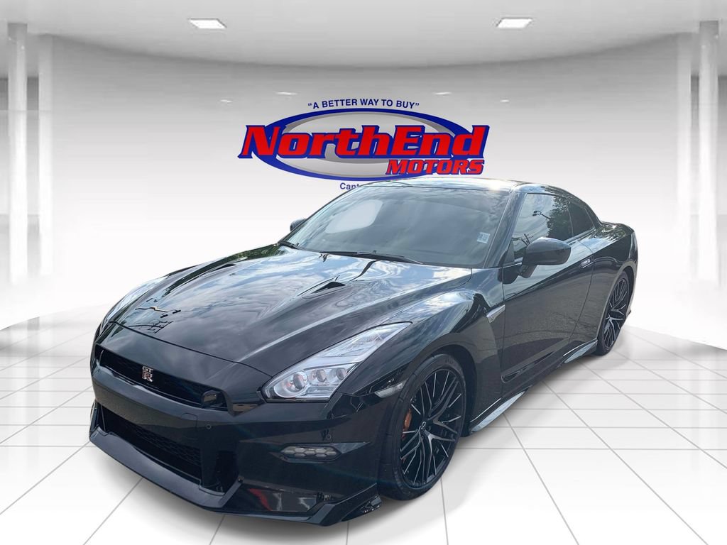 Used 2024 Nissan GT-R Premium w/ Floor Mat Package AWD/4WD image 2