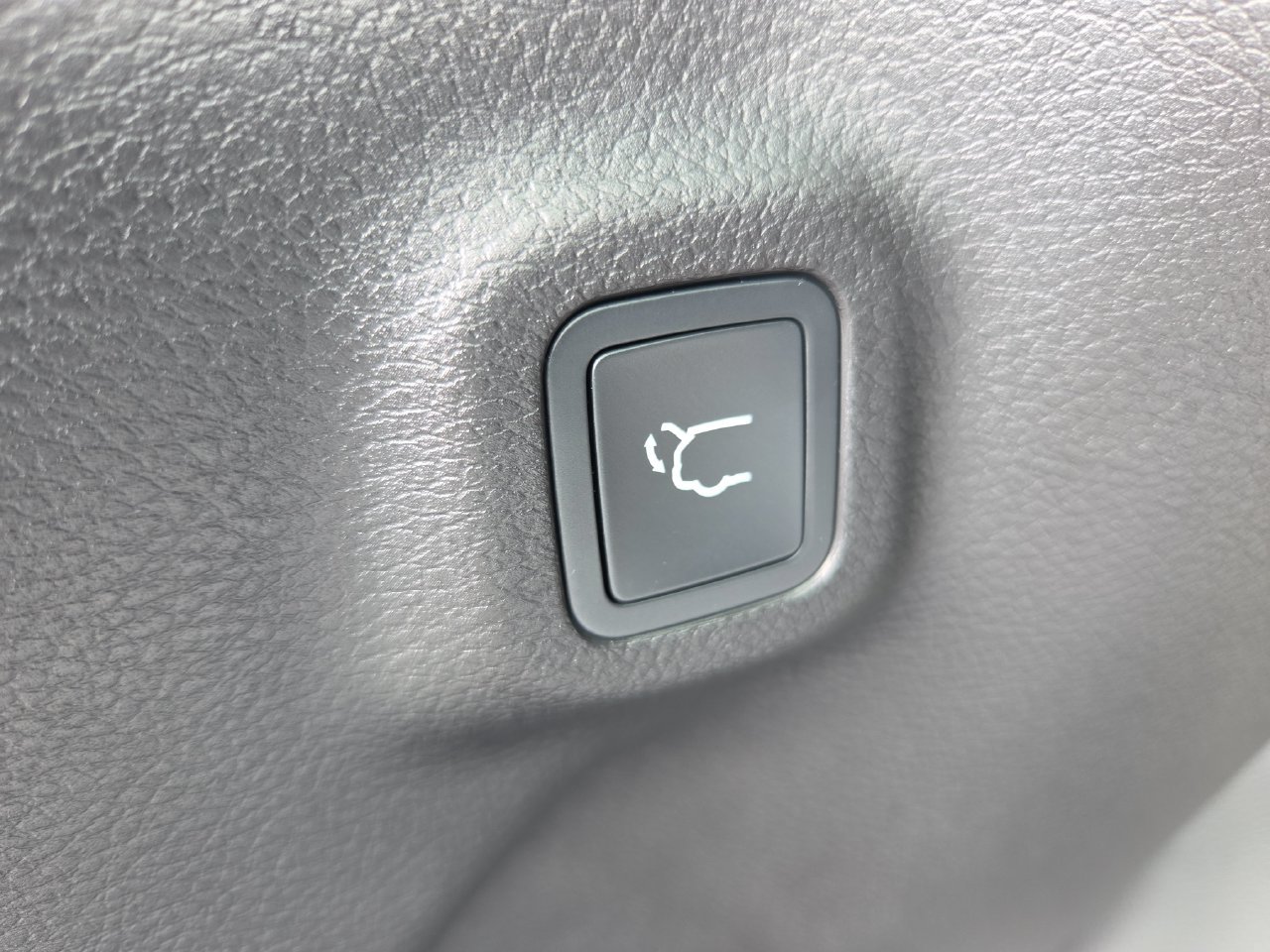 New 2026 Jeep Compass Latitude AWD/4WD image 12