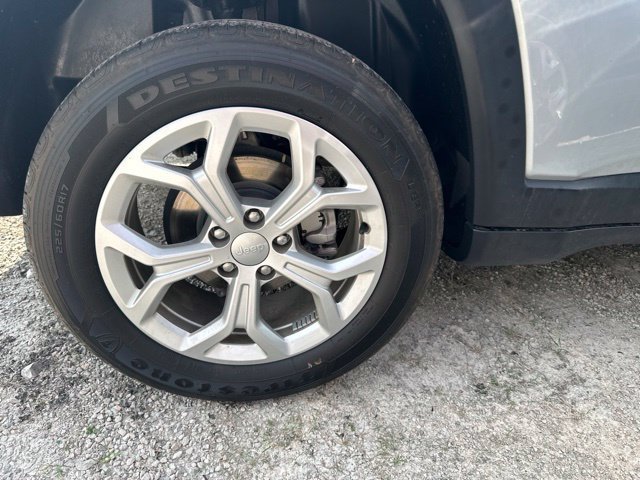 Used 2024 Jeep Compass Latitude AWD/4WD image 9
