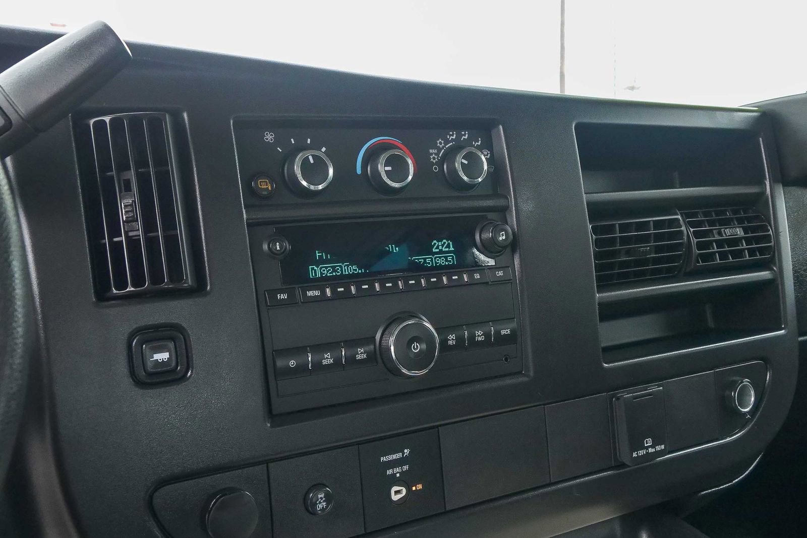 Used 2022 Chevrolet Express 2500 w/ Driver Convenience Package image 14