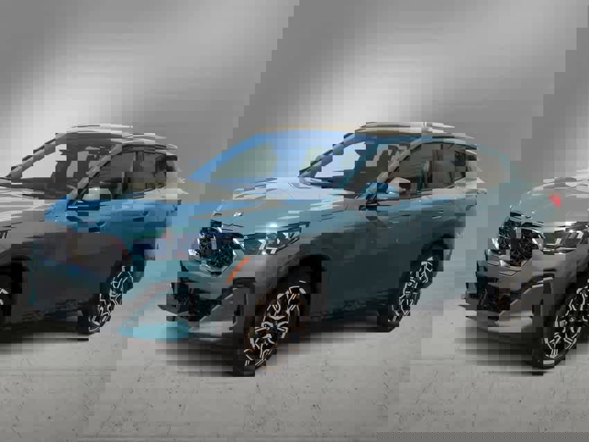 New 2025 BMW X2 xDrive28i w/ Convenience Package image 4