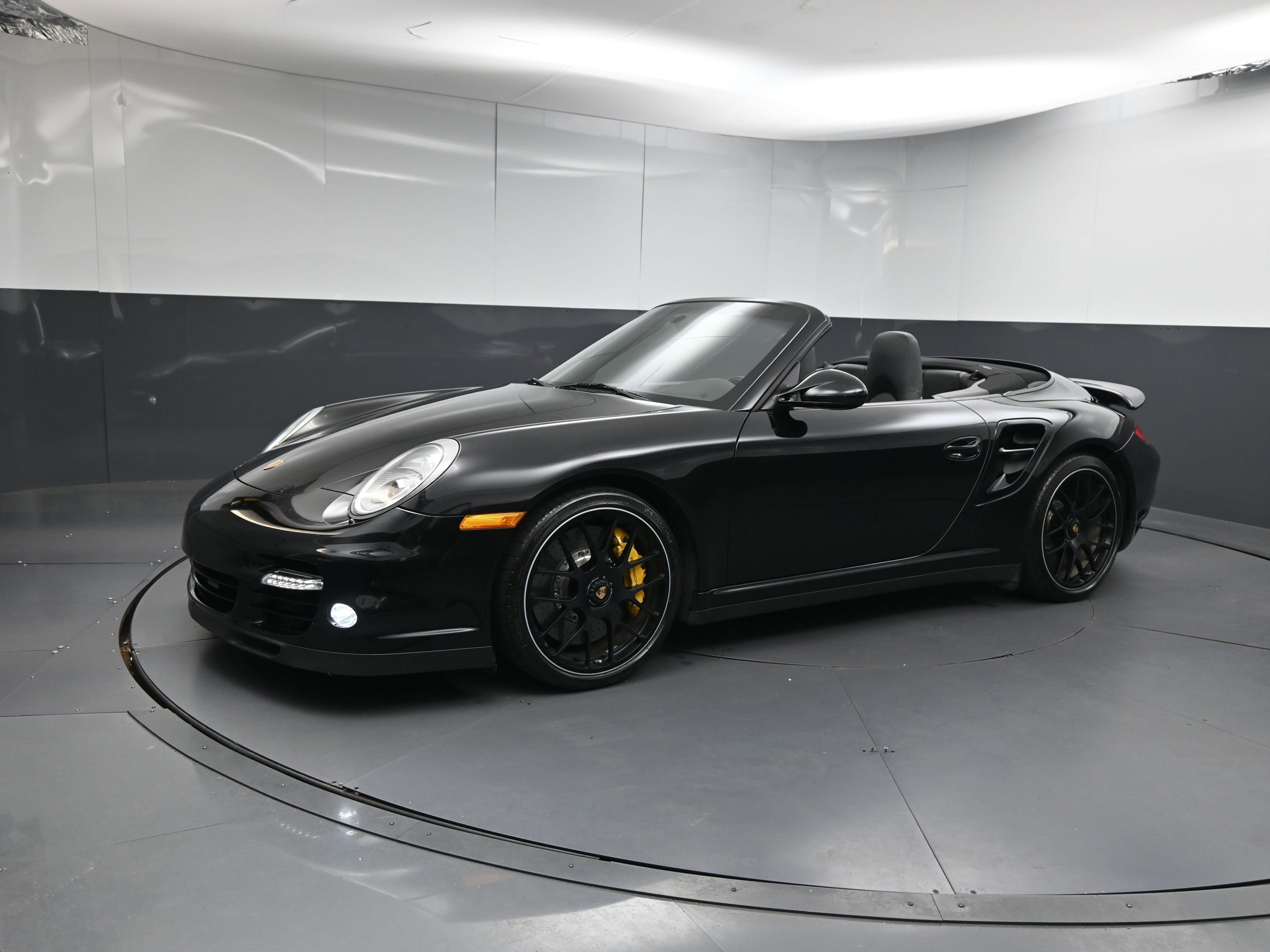 Used 2011 Porsche 911 Turbo S image 1