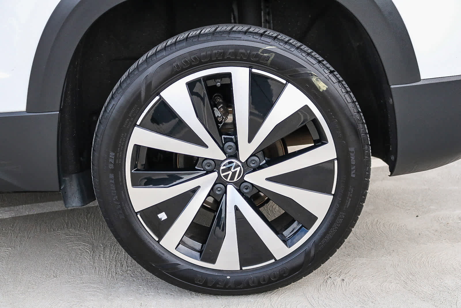 Used 2023 Volkswagen Taos SE image 10