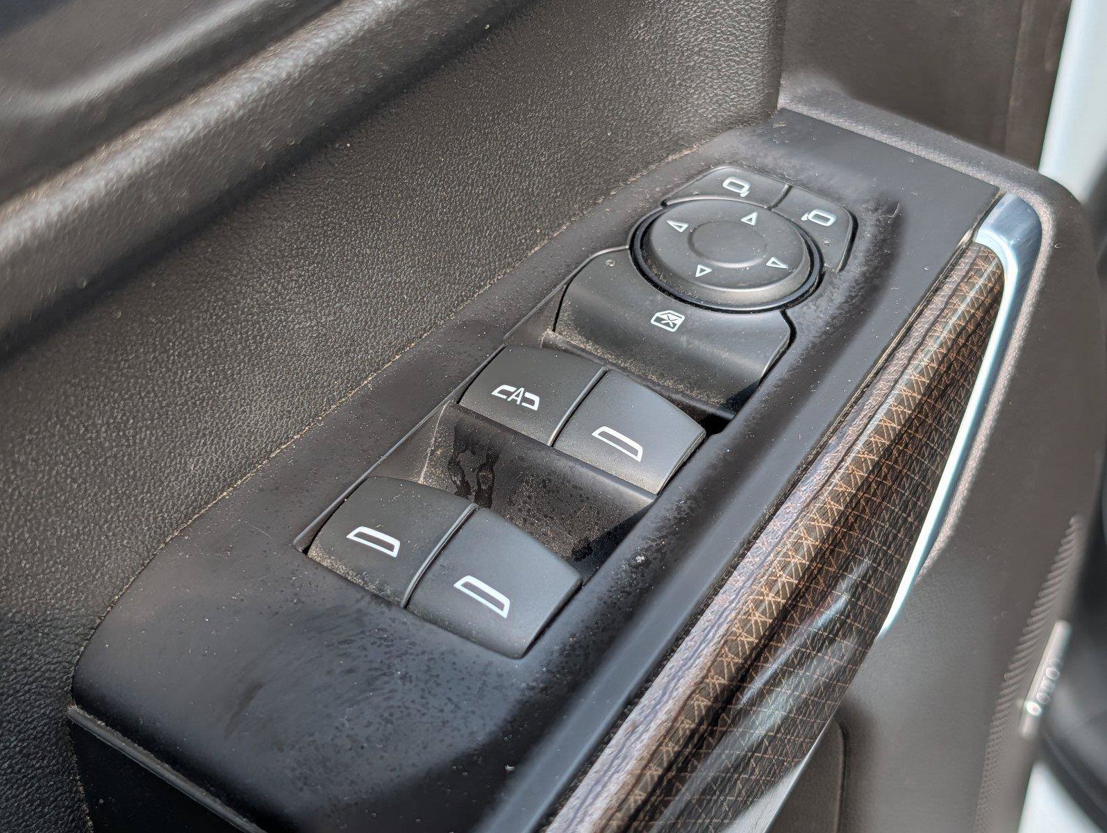 Used 2021 Chevrolet Silverado 1500 LT Trail Boss w/ Convenience Package II AWD/4WD image 17