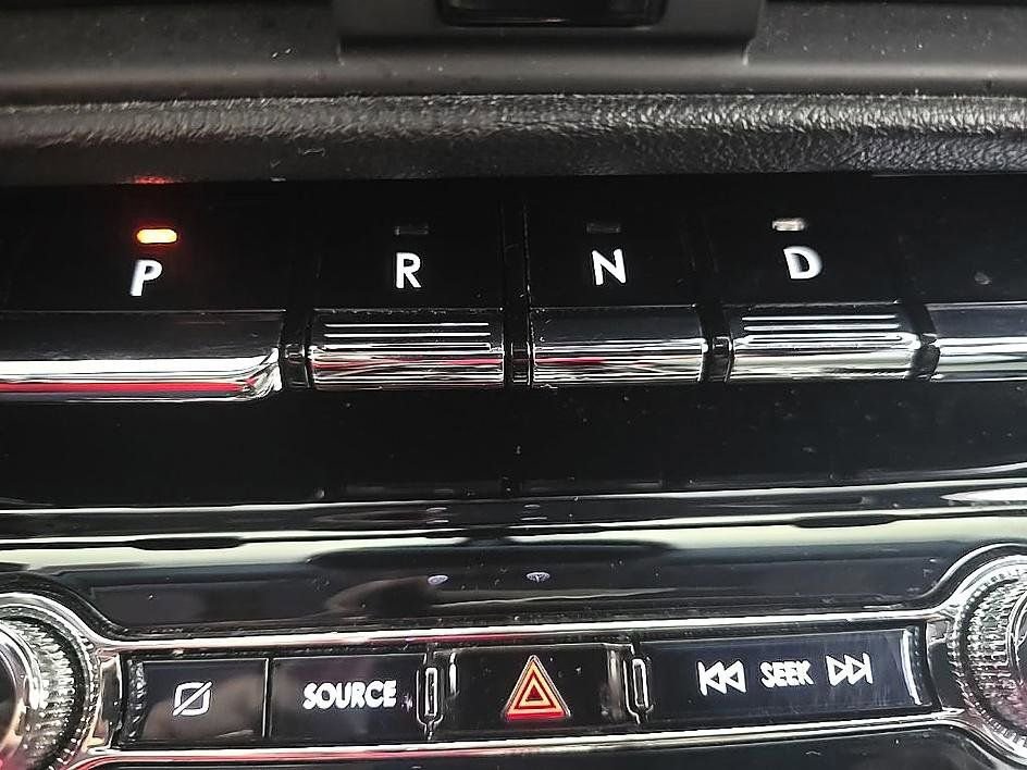 Used 2022 Lincoln Corsair AWD w/ Premium Package image 24