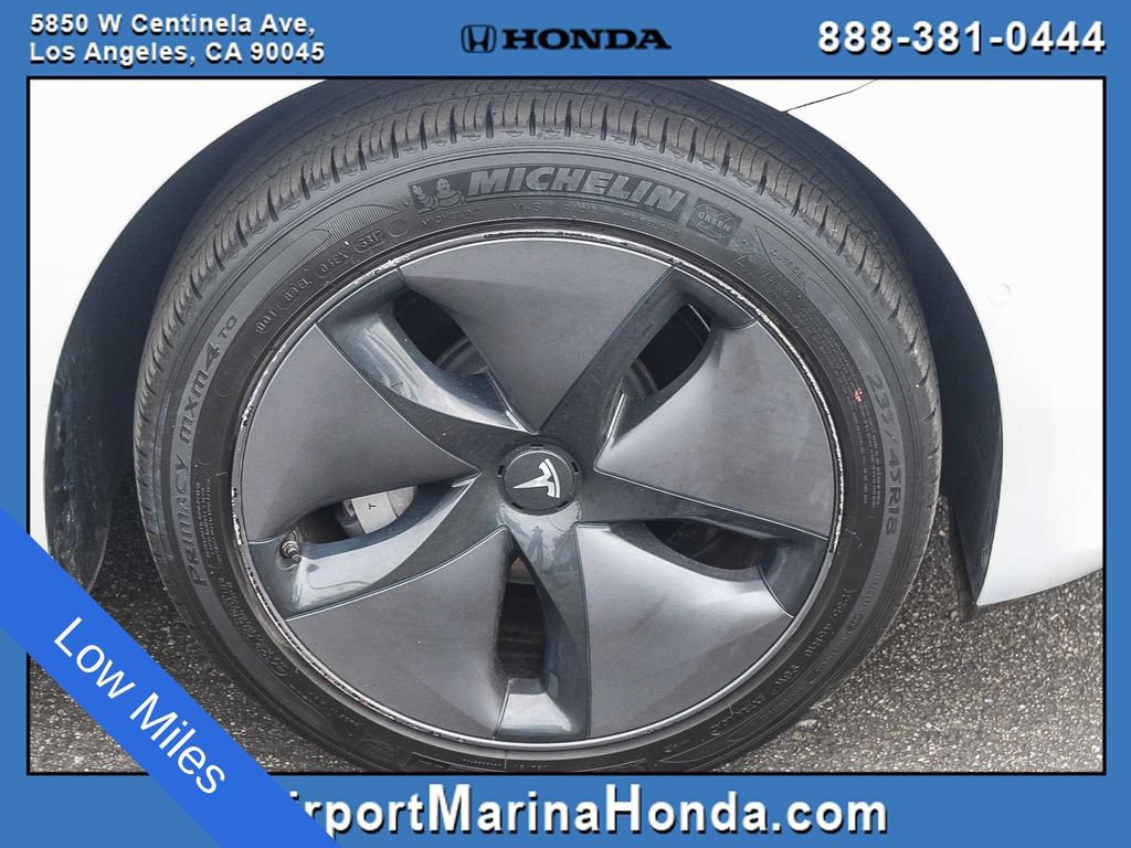 Used 2018 Tesla Model 3 Long Range RWD image 17