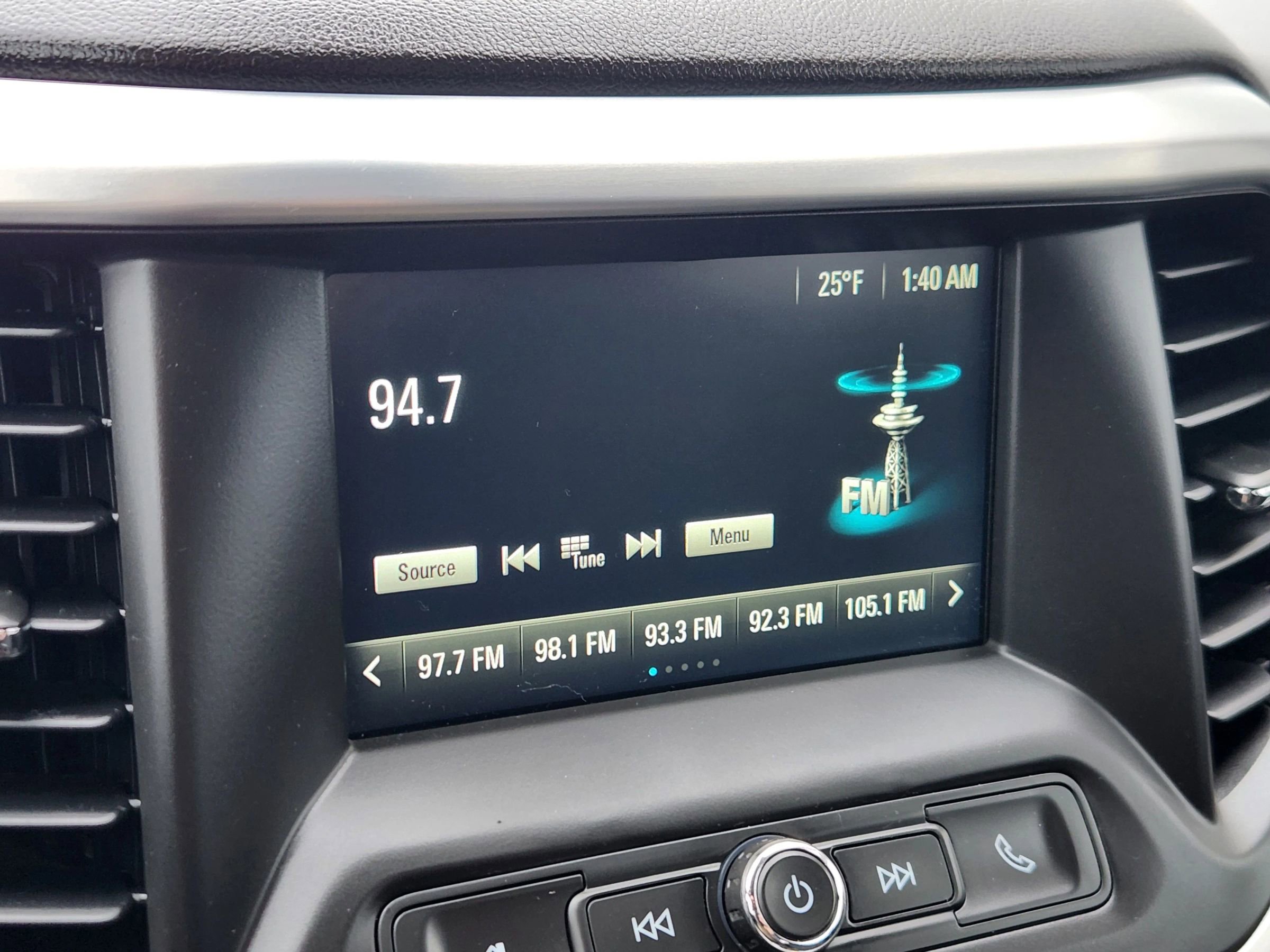 Used 2017 GMC Acadia SLE image 33