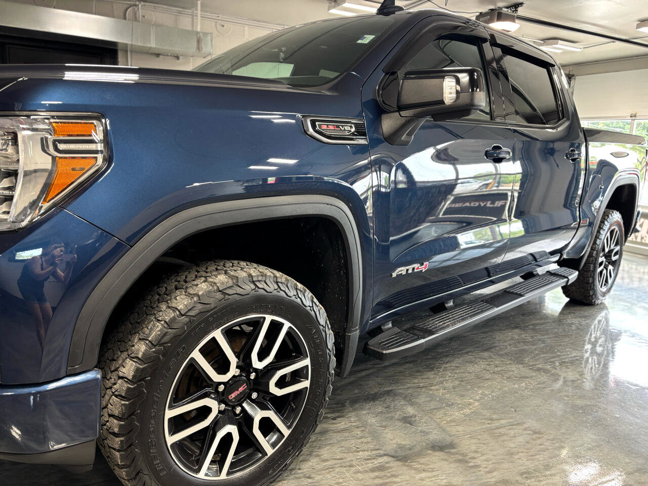 Used 2019 GMC Sierra 1500 AT4 w/ AT4 Premium Package image 5